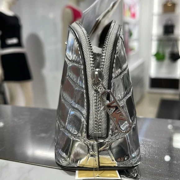 Michael Kors Empire Sm Metallic Crocodile Embossed Leather Travel Pouch
Silver - Picture 15 of 16